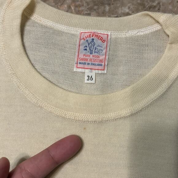 Vintage Shepherd Wool Sweater Mens Small Yellow Long Sleeve Wool Jumper 70s 80s - Picture 7 of 13